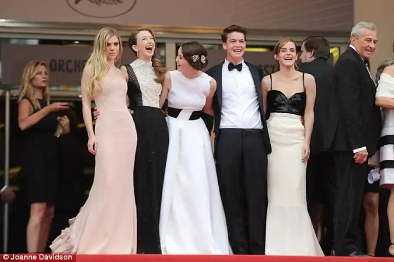 EMMA WATSON CON IL CAST DI THE BLING RING A CANNES 