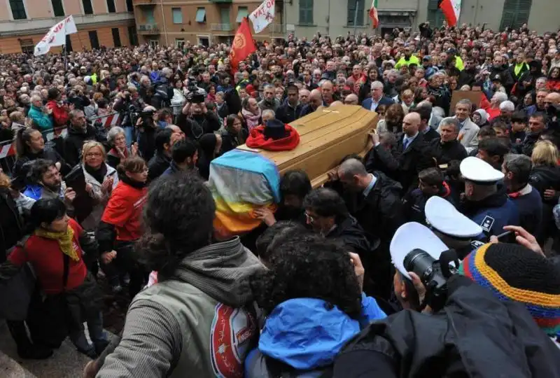 FUNERALI DI DON GALLO