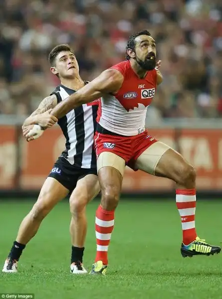 IL GIOCATORE ABORIGENO DI FOOTBALL ADAM GOODES 