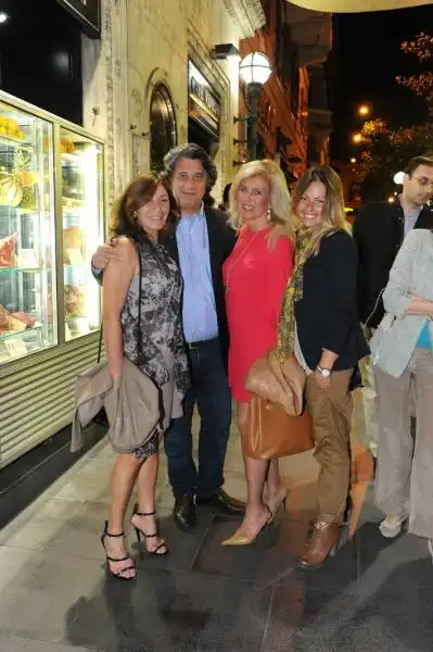 Irene Bozzi Elena Aceto di Capriglia con amici 