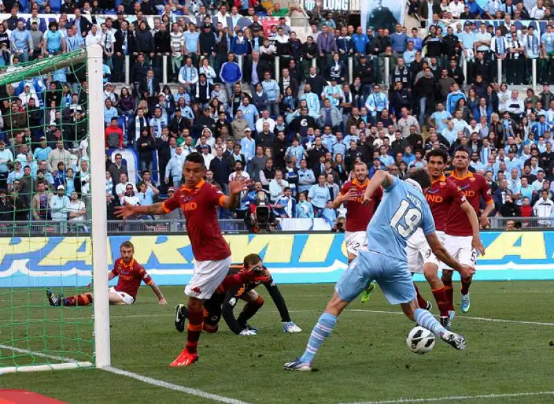 lulic gol vittoria lazio foto di stasi gmt 