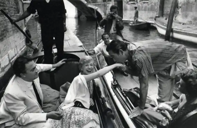 Mario De Biasi Federico Fellini Giulietta Masina e Anthony Quinn Venezia cm x x 