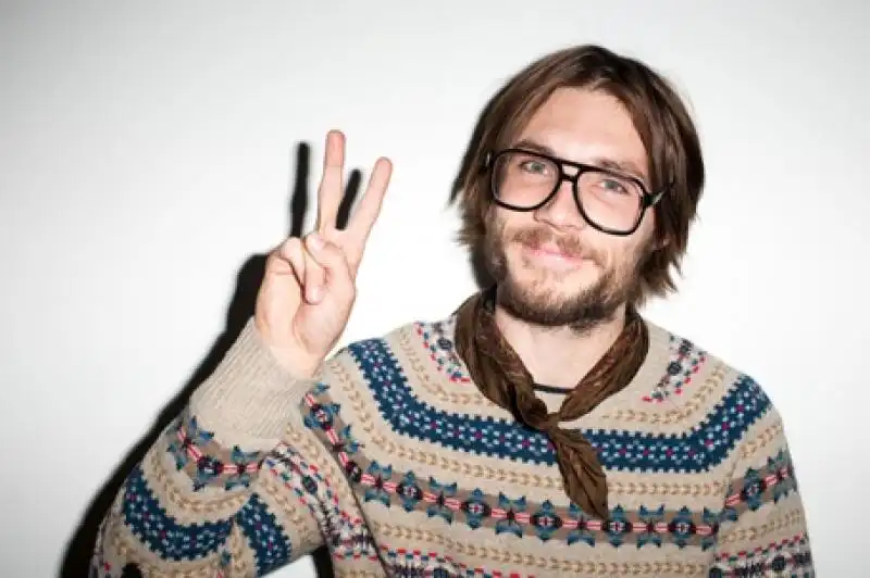 ALEX OLSON terry richardson 