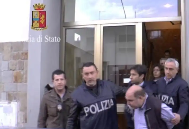 L'ARRESTO DI RICCARDO VITI - MANIACO DELLE PROSTITUTE A FIRENZE