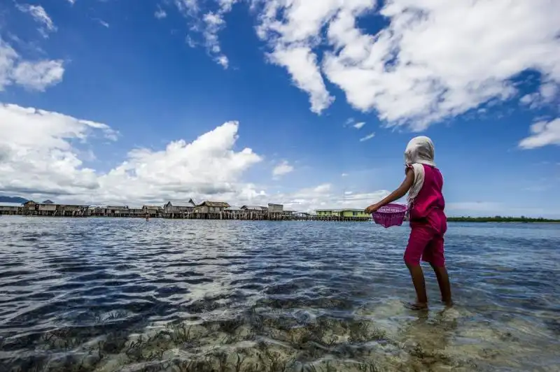 I bajau pescano anche con la dinamite 