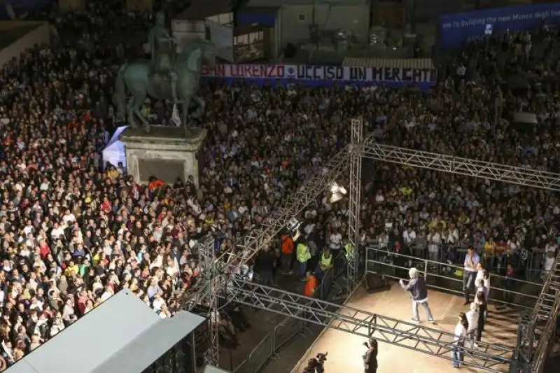 beppe grillo a firenze 