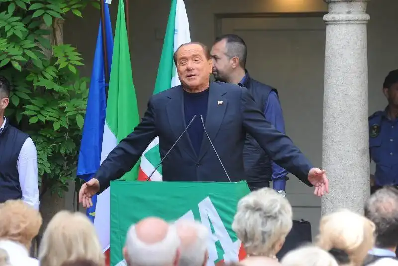 BERLUSCONI 