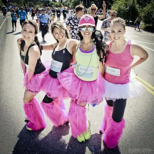 BAY TO BREAKERS FOTO DI MICHAEL CUFFE 