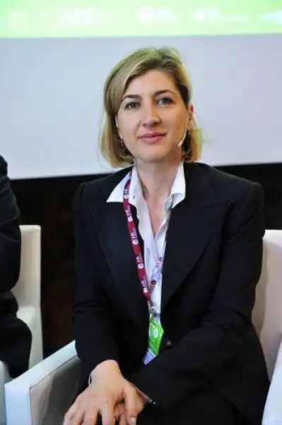 CATIA TOMASETTI 