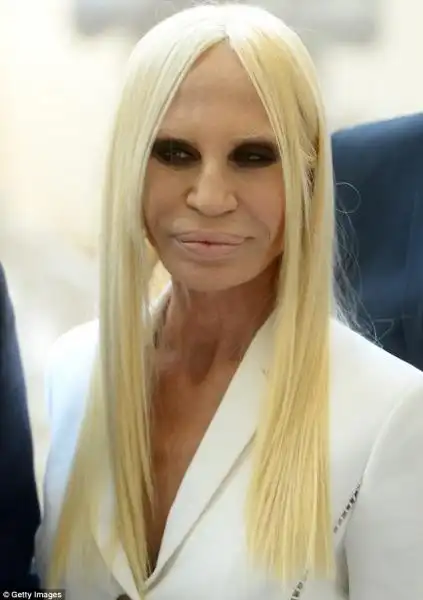 Donatella Versace all Anna Wintour Costume Center 