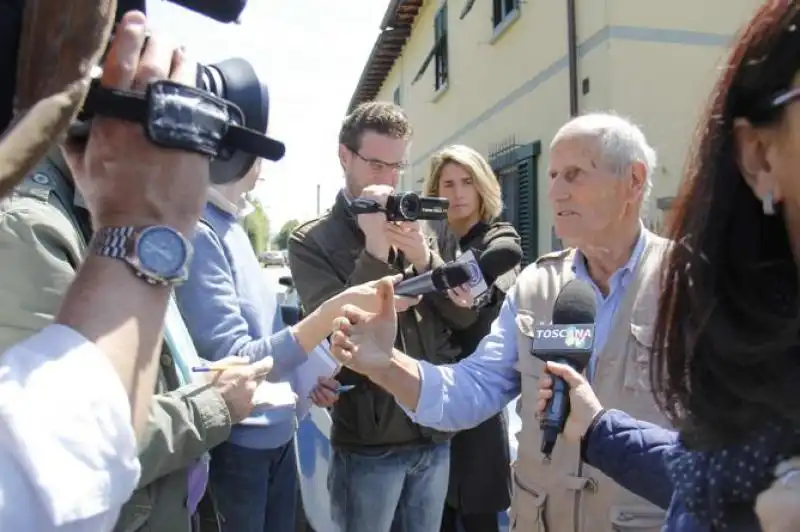 DONNA CROCIFISSA LE INTERVISTE AI RESIDENTI DELLA ZONA CHE DA TEMPO LAMENTANO IL DEGRADO 