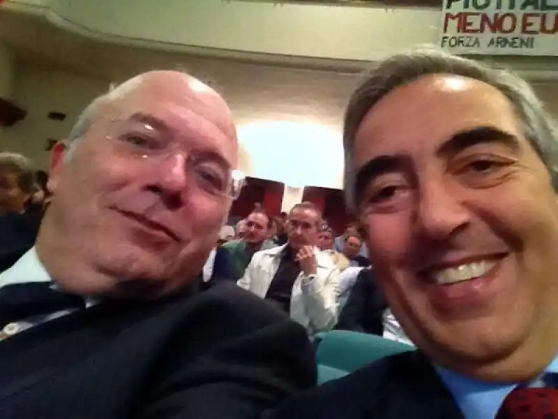 FRANCESCO STORACE E MAURIZIO GASPARRI SELFIE 