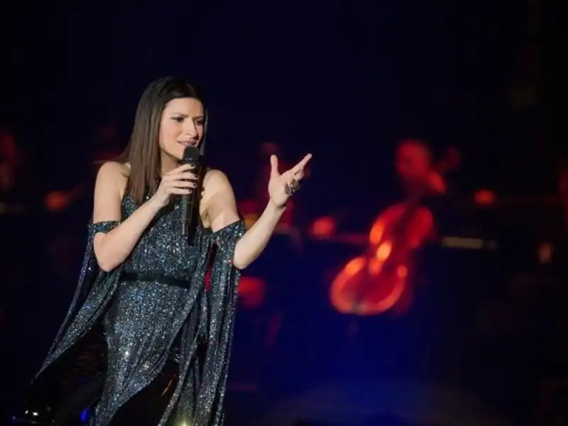 LAURA PAUSINI