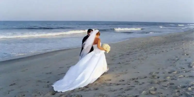 MATRIMONIO IN SPIAGGIA 