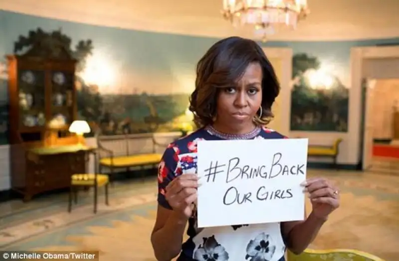 Michelle Obama per la campagna Ridateci le nostre ragazze 