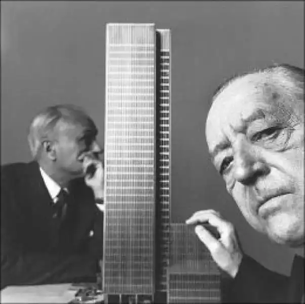 Mies e Johnson