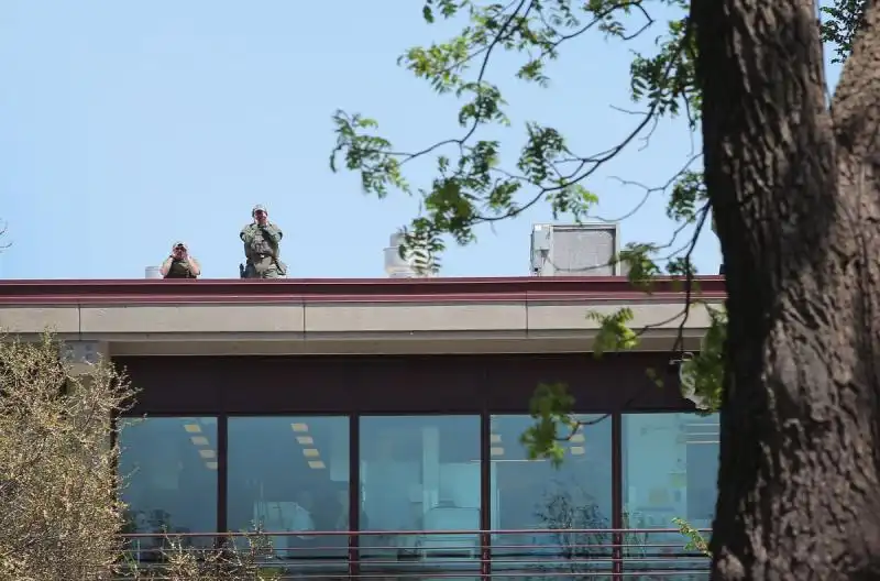 Polizia controlla la manifestazione anti McDonalds 