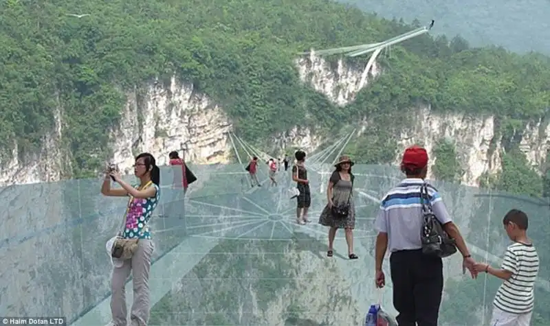 il ponte in vetro piu?? alto e lungo del mondo