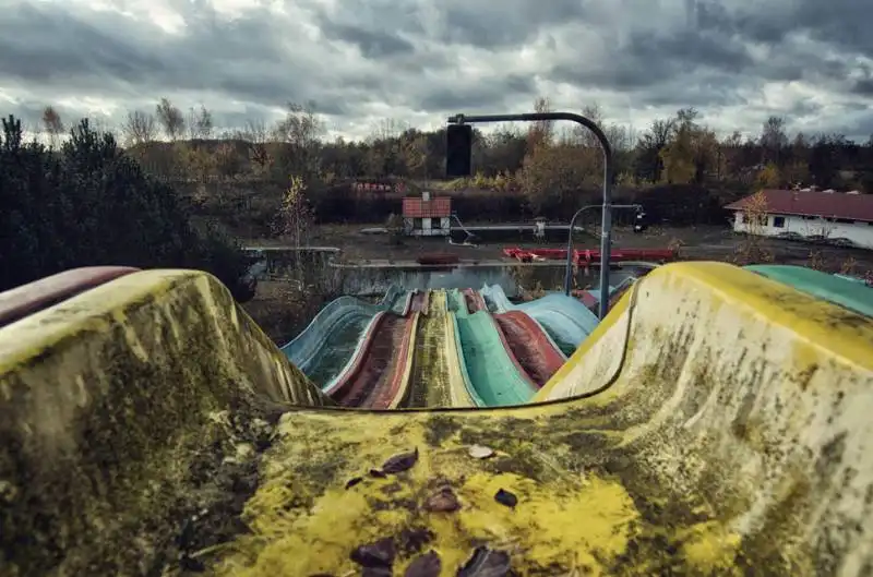 27. parco giochi acquatico abbandonato