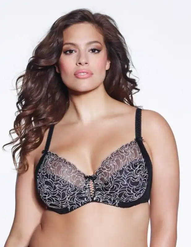 ashley graham in reggiseno