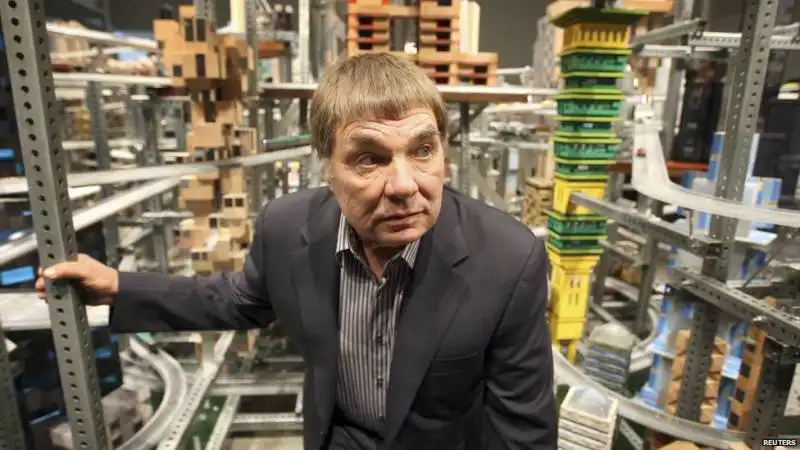 CHRIS BURDEN  