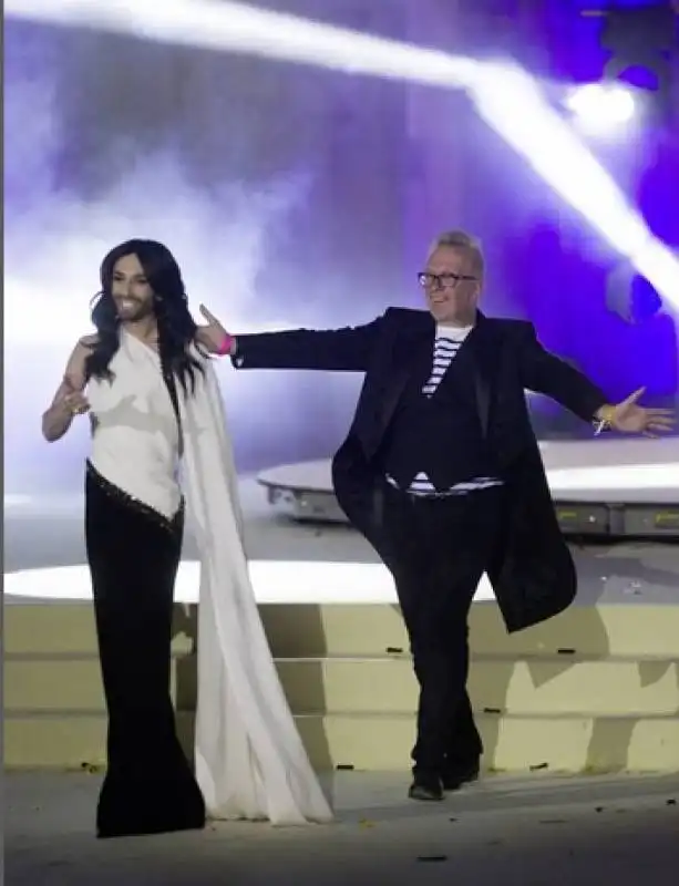 conchita wurst con jean paul gaultier