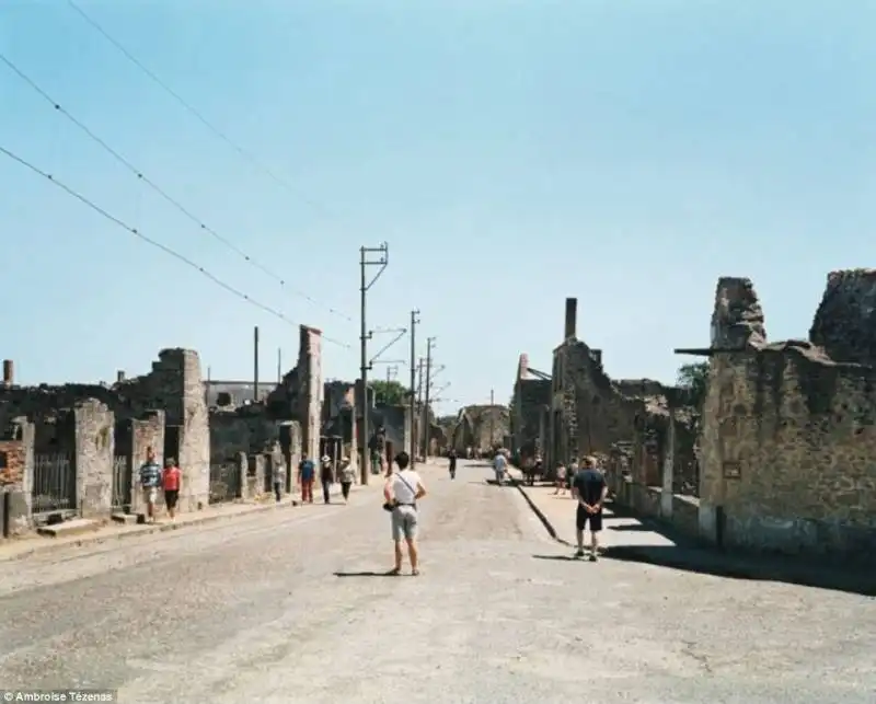 francia, massacro nazista a oradour sur glane nel 1944