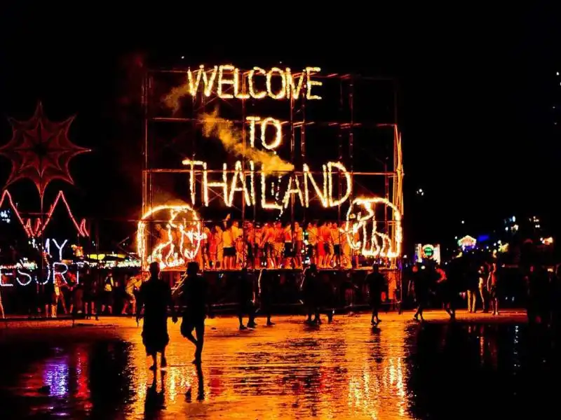 full moon party in thailandia