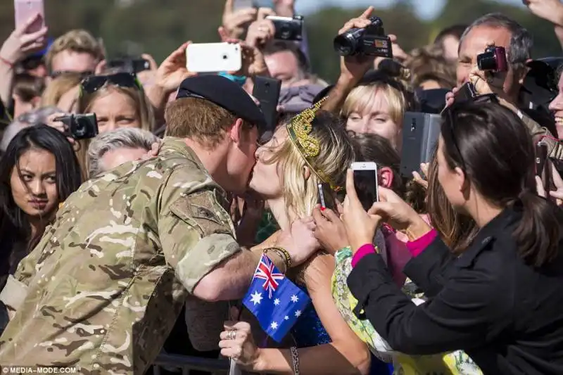 il principe harry in australia  8