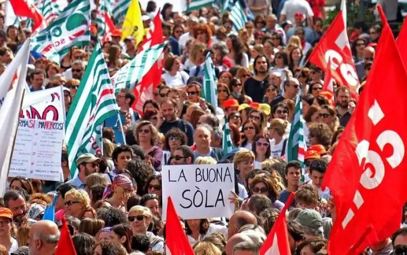 manifestazione contro la scuola di renzi