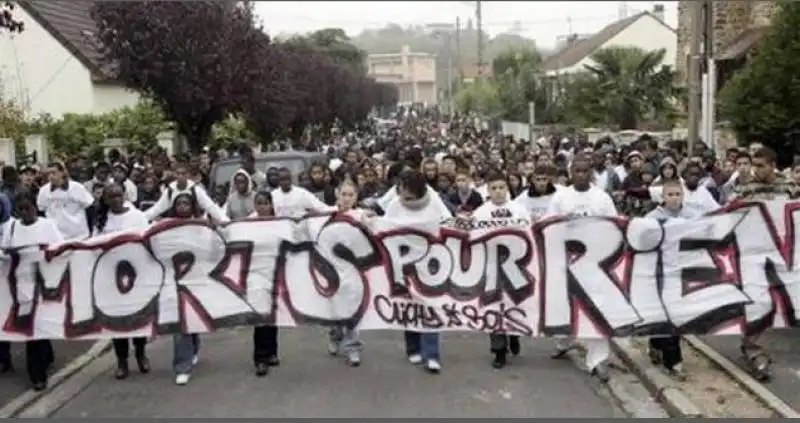 manifestazioni e proteste nelle banlieue 4