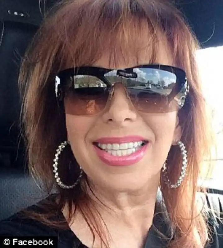 paula jones occhiale