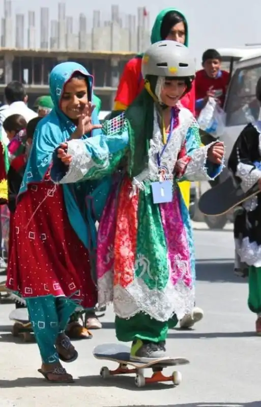 piccole skaters di kabul