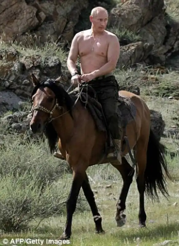 putin a cavallo