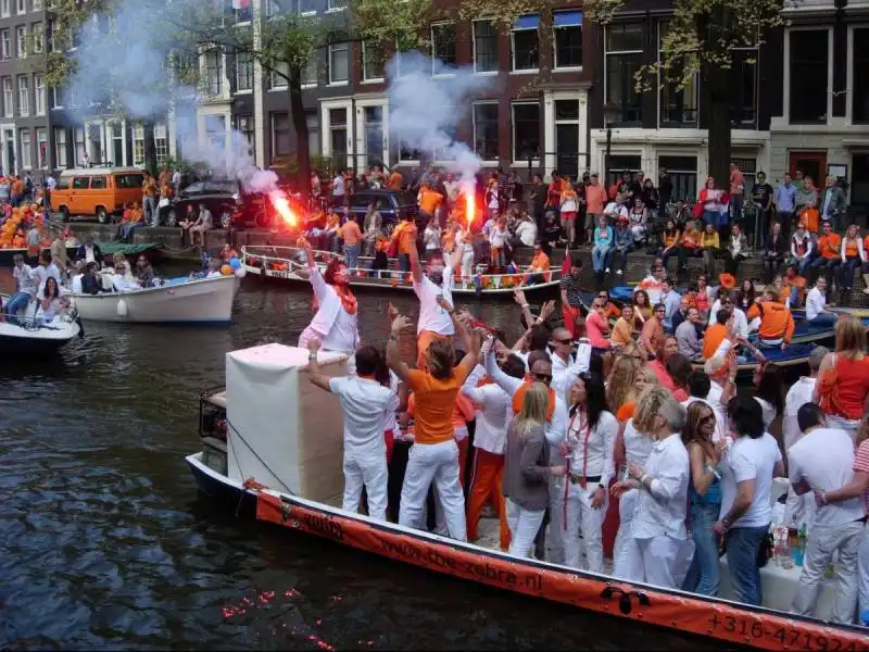 queens day amsterdam