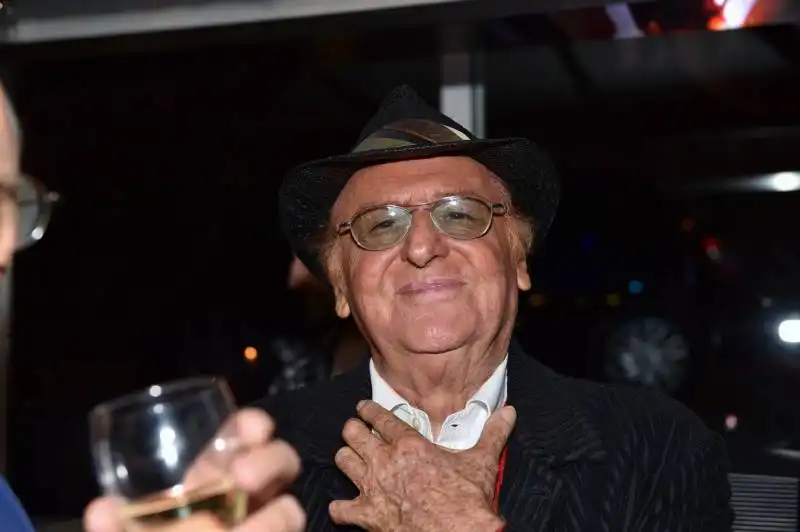 renzo arbore