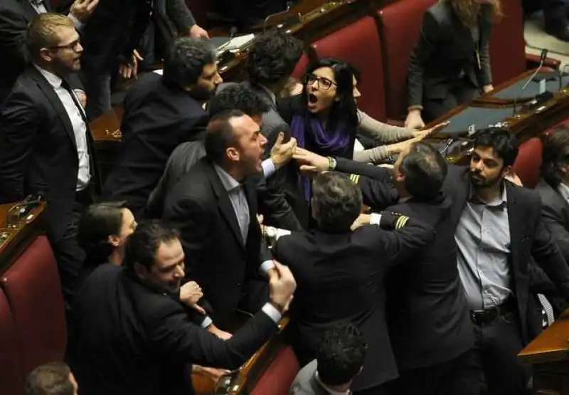 rissa alla camera dei deputati   