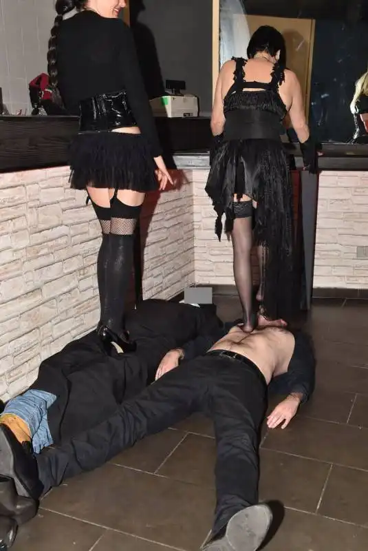 serata fetish  26