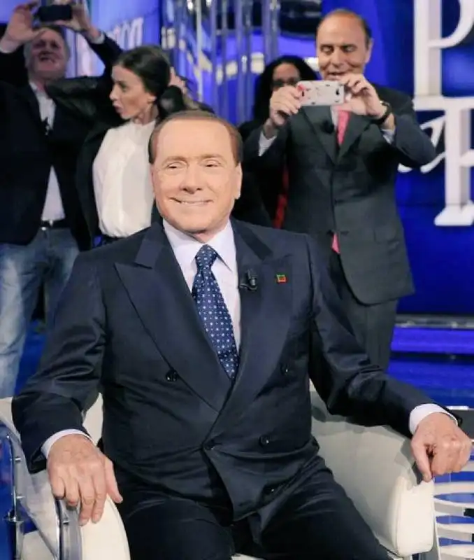 silvio berlusconi fotografato da bruno vespa