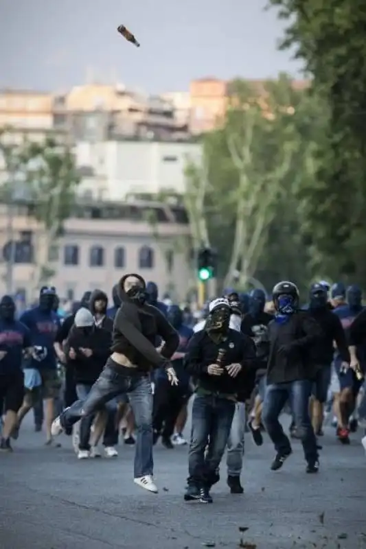 tifosi del wisla cracovia a supporto dei laziali nel derby 4