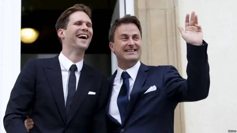 XAVIER BETTEL CON IL COMPAGNO GAUTHIER DESTENAY 