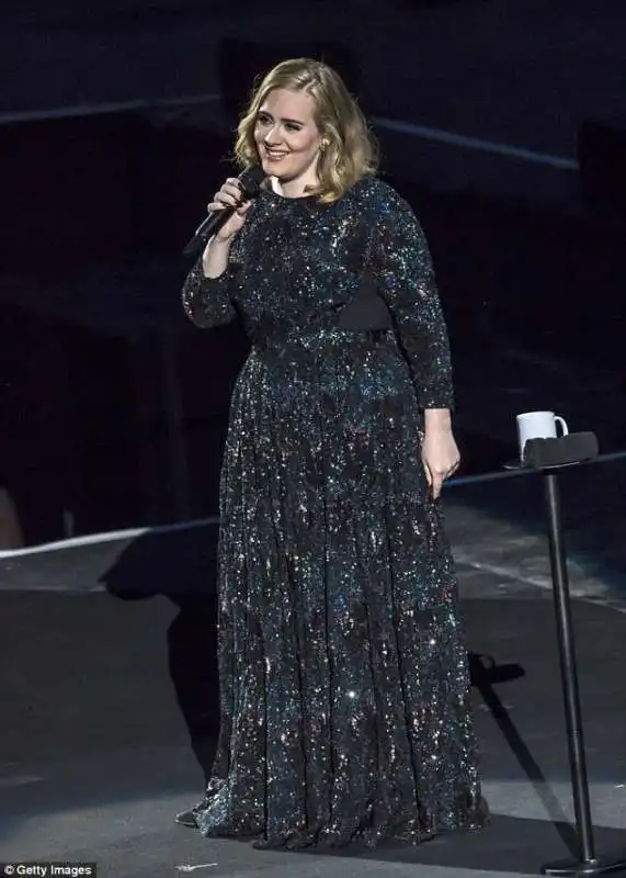 adele canta all arena di verona  1