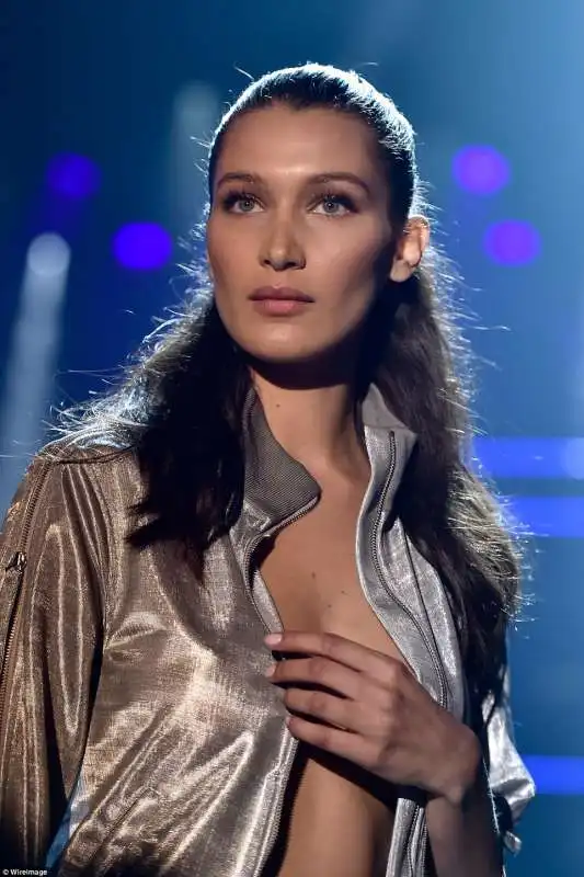 bella hadid 4