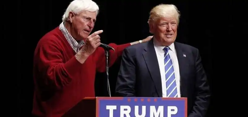 BOB KNIGHT E  DONALD TRUMP