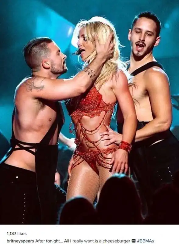 britney spears sul palco del billboard music awards 14