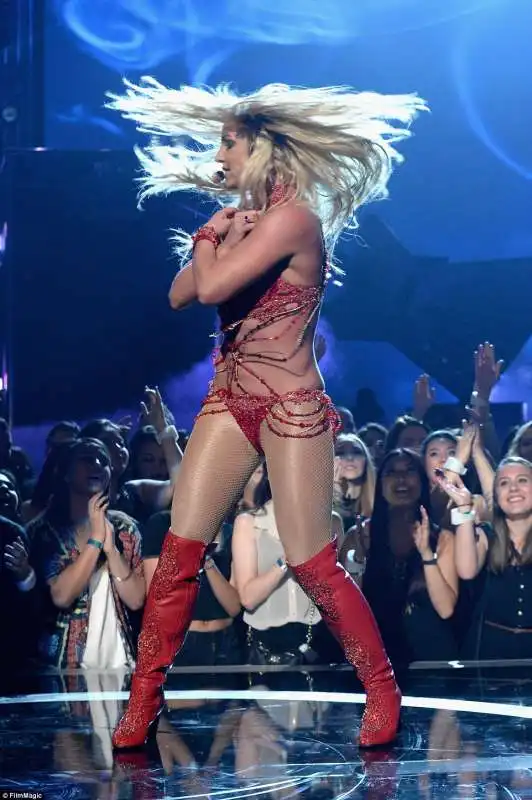 britney spears sul palco del billboard music awards 15