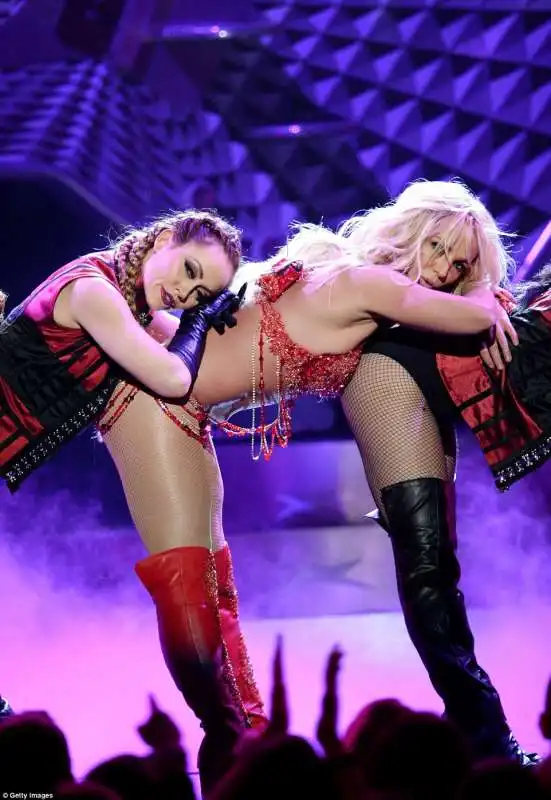 britney spears sul palco del billboard music awards 7