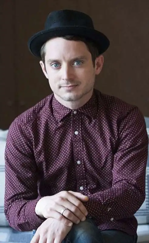 ELIJAH WOOD DENUNCIA LA PEDOFILIA A HOLLYWOOD