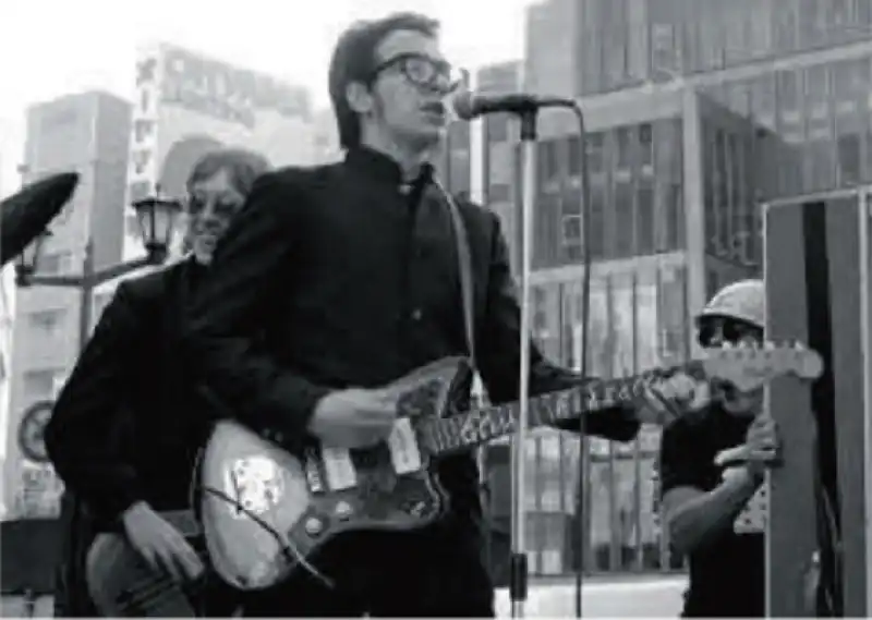 ELVIS COSTELLO