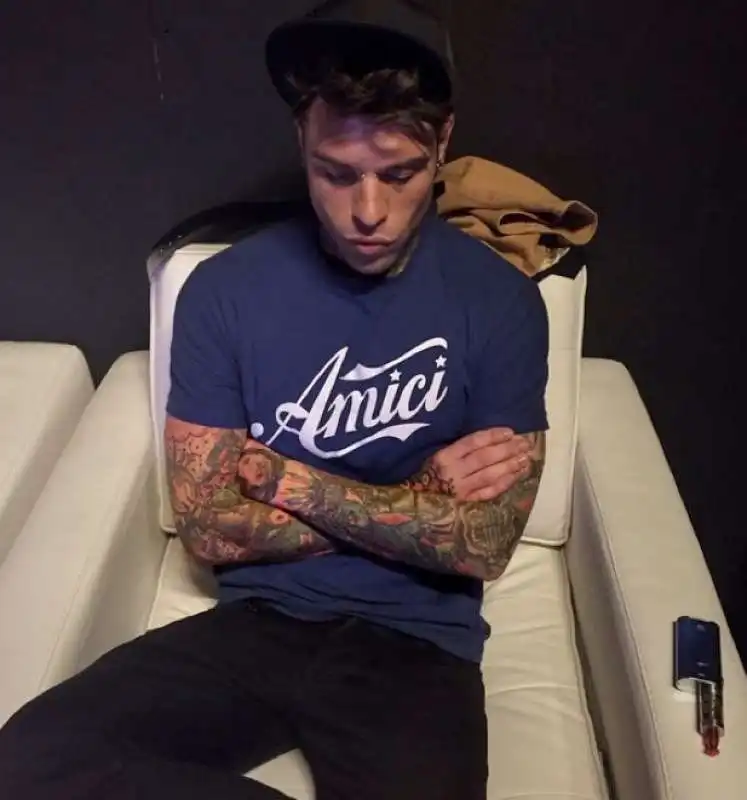 fedez ad amici  